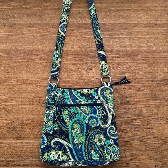 Vera Bradley Triple Zip Hipster - Picture 2 of 4